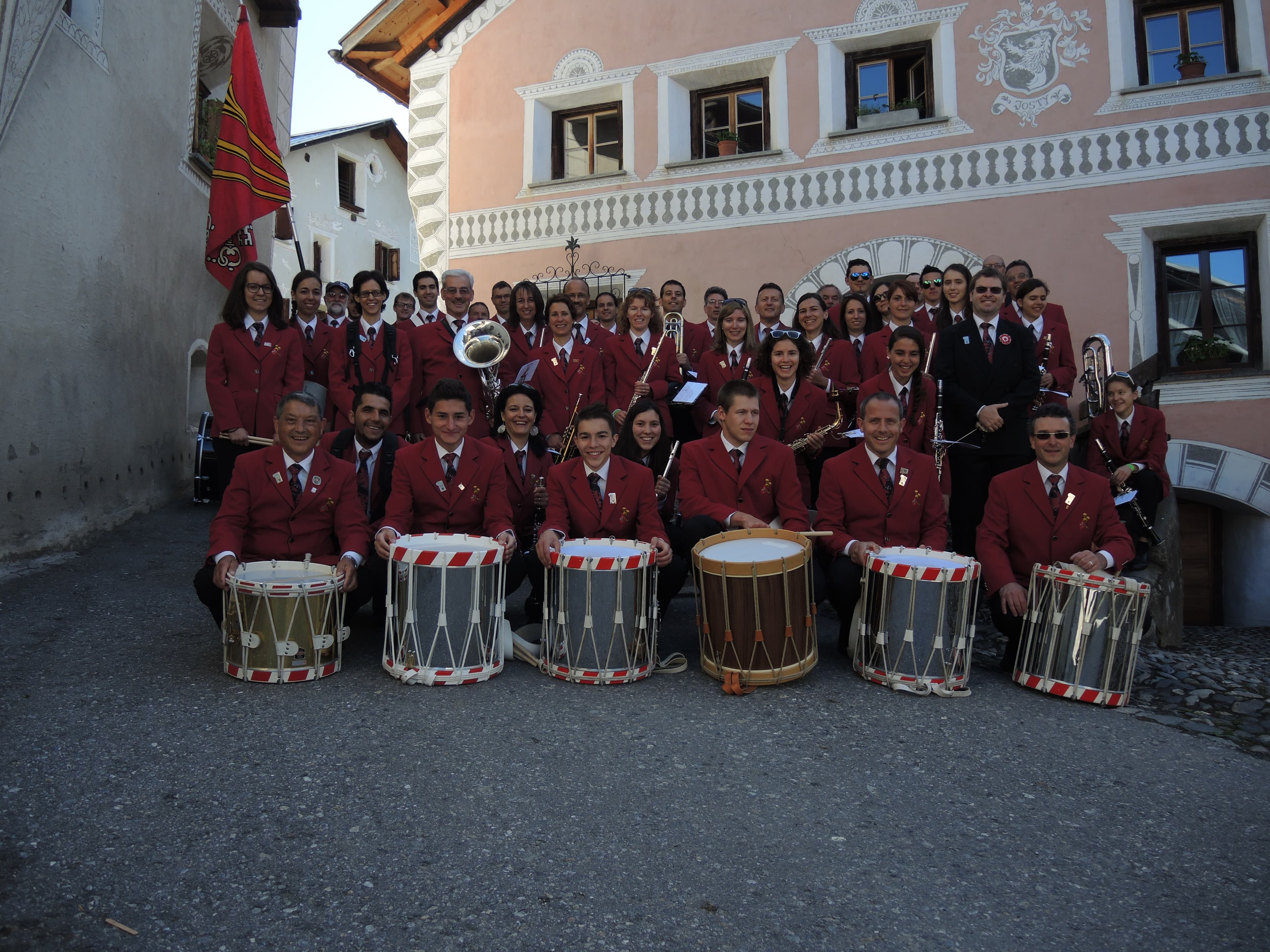 Festa di circondario a Ftan